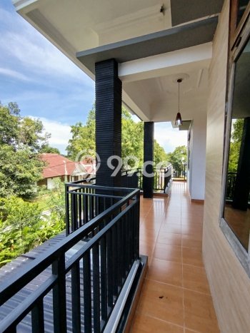 Rumah Mewah Siap Huni LT 233m2 di Gajah Mungkur, Semarang Rumah Mewah Siap Huni LT 233m2 di Gajah Mungkur, Semarang