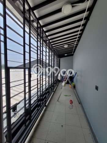 For Sale! Luxury House LT 280m2 Desain Elegan di Sleman For Sale! Luxury House LT 280m2 Desain Elegan di Sleman