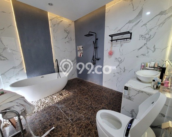 Hunian Mewah LB 180m2 Siap Huni Desain Elegan di BSB City, Semarang Hunian Mewah LB 180m2 Siap Huni Desain Elegan di BSB City, Semarang