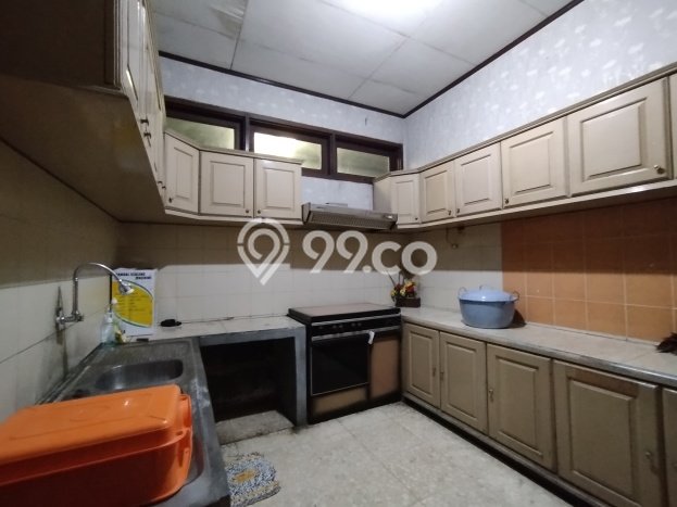 Rumah Elit LB 600m2 Siap Pakai Desain Elegan di Dr Cipto Mangunkusomo, Semarang Rumah Elit LB 600m2 Siap Pakai Desain Elegan di Dr Cipto Mangunkusomo, Semarang