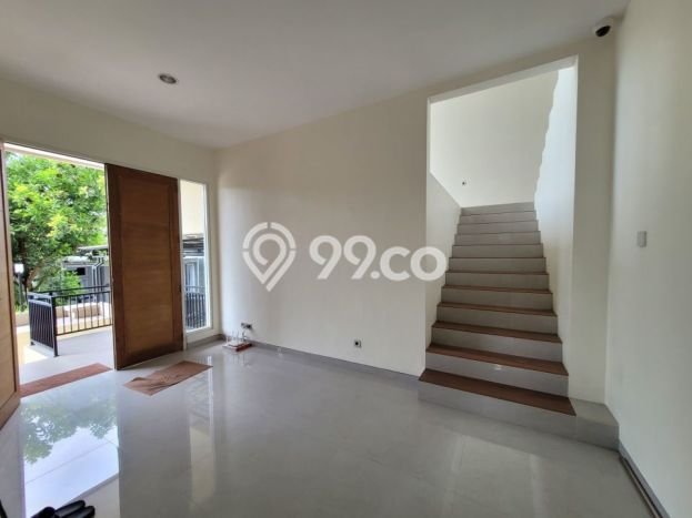 Jual Rumah Luas Megah Dengan View Cantik di Candi Golf, Semarang Jual Rumah Luas Megah Dengan View Cantik di Candi Golf, Semarang