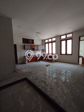 Rumah Elit LB 648m2 Siap Huni Desain Elegan di Sompok, Semarang Rumah Elit LB 648m2 Siap Huni Desain Elegan di Sompok, Semarang