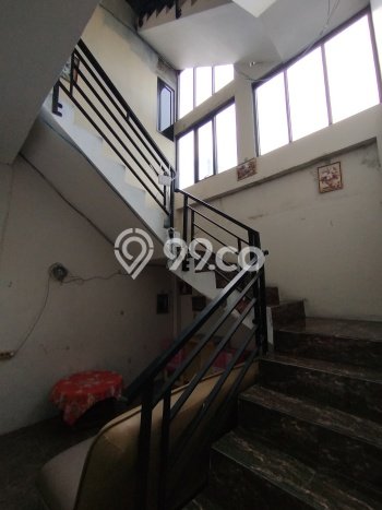 Siap Huni Rumah Mewah 13 Kamar di Semarang Utara Dekat ke Mana Saja Siap Huni Rumah Mewah 13 Kamar di Semarang Utara Dekat ke Mana Saja