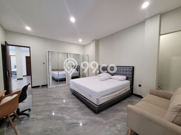 For Sale! Luxury House LT 280m2 Desain Elegan di Sleman For Sale! Luxury House LT 280m2 Desain Elegan di Sleman