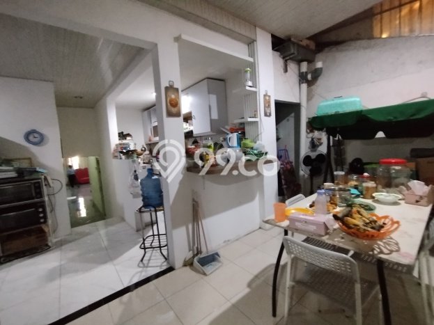 Siap Huni Rumah Mewah 13 Kamar di Semarang Utara Dekat ke Mana Saja Siap Huni Rumah Mewah 13 Kamar di Semarang Utara Dekat ke Mana Saja