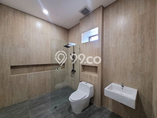 For Sale! Luxury House LT 280m2 Desain Elegan di Sleman For Sale! Luxury House LT 280m2 Desain Elegan di Sleman