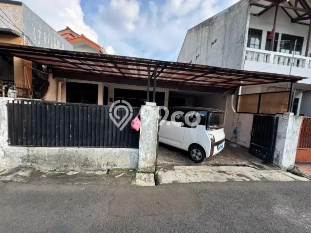 Dijual Hunian Rumah Terawat 2 KT di Taman Meruya, Jakarta Barat Dijual Hunian Rumah Terawat 2 KT di Taman Meruya, Jakarta Barat