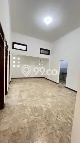 Dijual Rumah 4 Kamar Lokasi Strategis Nyaman dan Strategis di Kebon Jeruk Dijual Rumah 4 Kamar Lokasi Strategis Nyaman dan Strategis di Kebon Jeruk