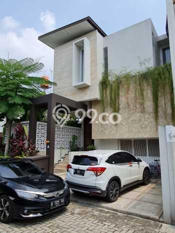 Rumah Luxury Modern Tanpa Renovasi di Pondok Labu Jakarta Selatan Rumah Luxury Modern Tanpa Renovasi di Pondok Labu Jakarta Selatan