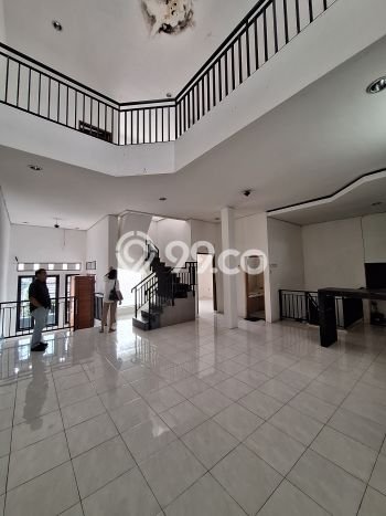 For Sale! Luxury House LT 100m2 Desain Elegan di Tanah Kusir For Sale! Luxury House LT 100m2 Desain Elegan di Tanah Kusir