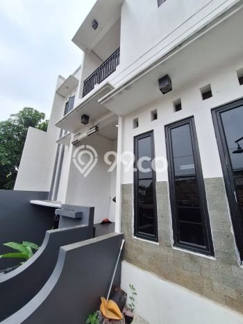 For Sale! Luxury House LT 100m2 Desain Elegan di Tanah Kusir For Sale! Luxury House LT 100m2 Desain Elegan di Tanah Kusir
