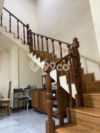 Rumah Luas Asri 6 KT Siap Huni di Joglo Jakarta Barat Rumah Luas Asri 6 KT Siap Huni di Joglo Jakarta Barat