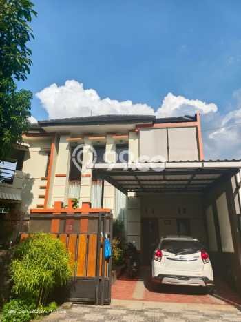 Dijual Rumah Premium dengan Fasilitas Sekitar Lengkap di BSD, Tangerang Selatan Dijual Rumah Premium dengan Fasilitas Sekitar Lengkap di BSD, Tangerang Selatan