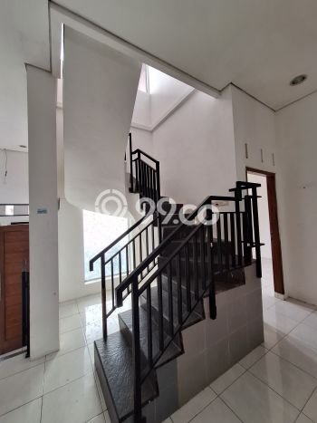 For Sale! Luxury House LT 100m2 Desain Elegan di Tanah Kusir For Sale! Luxury House LT 100m2 Desain Elegan di Tanah Kusir