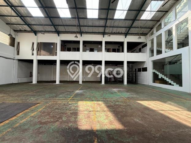 Ruko Area Komersial Kawasan Kebayoran Lama, Luas 1611m2m², Siap Operasional Ruko Area Komersial Kawasan Kebayoran Lama, Luas 1611m2m², Siap Operasional