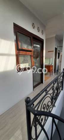 Rumah Modern 3 KT di Cipadu Tangerang Semi Furnished Rumah Modern 3 KT di Cipadu Tangerang Semi Furnished