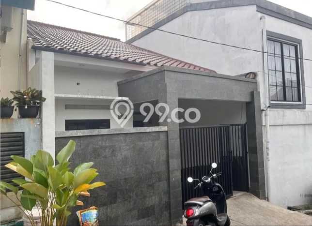 Rumah PREMIUM area Petukangan, Jakarta Selatan, LT 98m2m² Bangunan 95m2m² HARGA TERBAIK! Rumah PREMIUM area Petukangan, Jakarta Selatan, LT 98m2m² Bangunan 95m2m² HARGA TERBAIK!