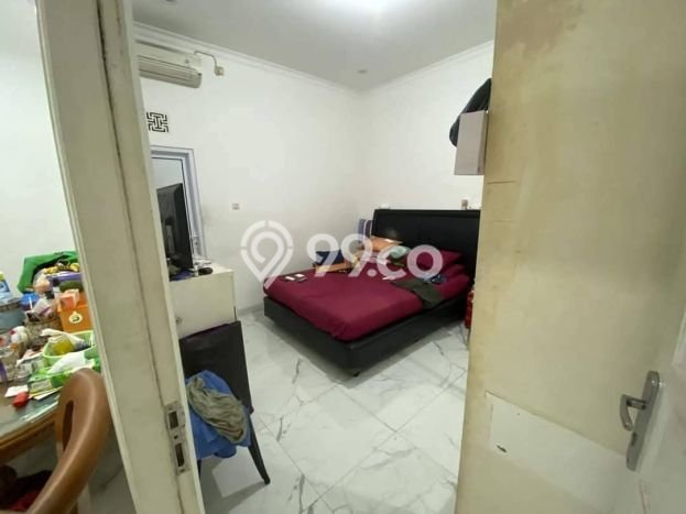 Rumah Modern 4 KT di Graha Raya Tangerang Selatan Semi Furnished Rumah Modern 4 KT di Graha Raya Tangerang Selatan Semi Furnished