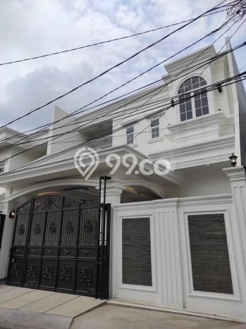 Dijual Rumah Luas Elegan Dengan View Eksklusif di Joglo, Jakarta Barat Dijual Rumah Luas Elegan Dengan View Eksklusif di Joglo, Jakarta Barat