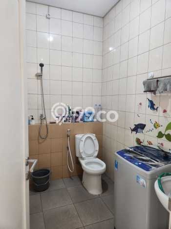 For Sale Rumah 5 Kamar Lokasi Ideal Nyaman dan Strategis di Ciputat For Sale Rumah 5 Kamar Lokasi Ideal Nyaman dan Strategis di Ciputat