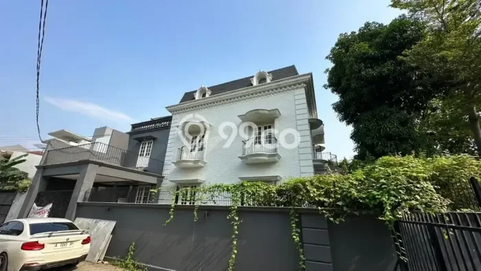 Rumah Eksklusif Dijual LT 340m2 di Kebayoran Lama, Jakarta Selatan Rumah Eksklusif Dijual LT 340m2 di Kebayoran Lama, Jakarta Selatan