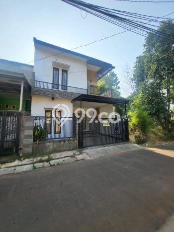 Rumah Modern 3 KT di Graha Raya Tangerang Selatan Semi Furnished Rumah Modern 3 KT di Graha Raya Tangerang Selatan Semi Furnished