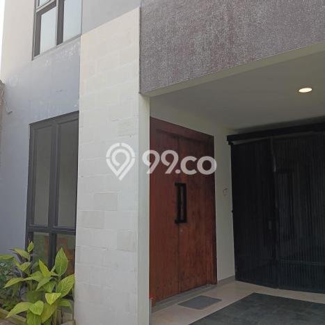 Rumah EXCLUSIVE! di Kebayoran Lama, Jakarta Selatan, LT 130m2m² Bangunan 350m2m², BISA KPR Rumah EXCLUSIVE! di Kebayoran Lama, Jakarta Selatan, LT 130m2m² Bangunan 350m2m², BISA KPR