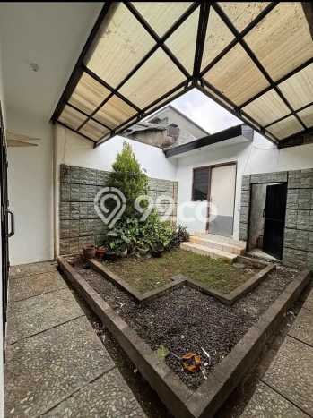 Rumah Modern 3 KT di BSD Griya Loka Tangerang Semi Furnished Rumah Modern 3 KT di BSD Griya Loka Tangerang Semi Furnished