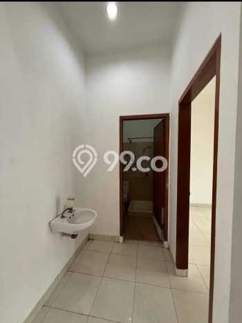 Rumah Modern 3 KT di BSD Griya Loka Tangerang Semi Furnished Rumah Modern 3 KT di BSD Griya Loka Tangerang Semi Furnished