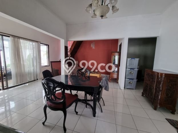 Rumah Modern 3 KT di Bintaro Tangerang Selatan Semi Furnished Rumah Modern 3 KT di Bintaro Tangerang Selatan Semi Furnished