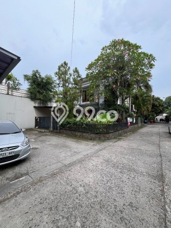 Ready to Use! Luxury House LT 242m2 Desain Elegan di Lebak Bulus Ready to Use! Luxury House LT 242m2 Desain Elegan di Lebak Bulus