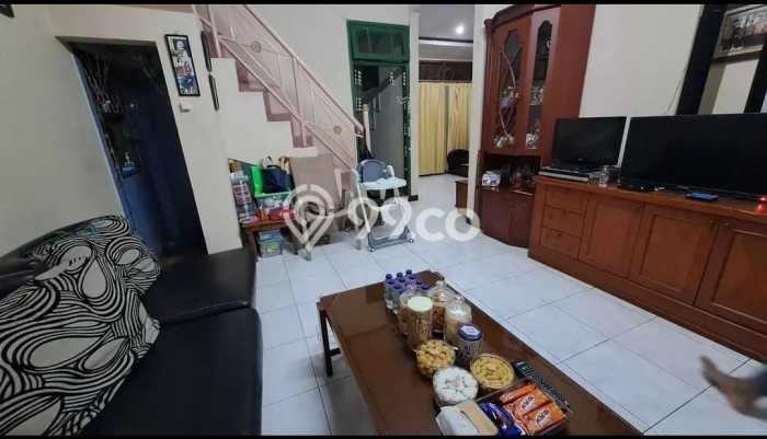 Rumah Strategis Modern Lb 200m2 di Kebon Jeruk, Jakarta Barat Rumah Strategis Modern Lb 200m2 di Kebon Jeruk, Jakarta Barat