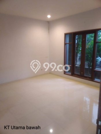 Ready to Use! Luxury House LT 242m2 Desain Elegan di Lebak Bulus Ready to Use! Luxury House LT 242m2 Desain Elegan di Lebak Bulus