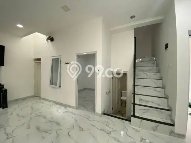 Kesempatan Langka Memiliki Rumah LT 74m² / LB 120m² di Pusat Kota Meruya, Jakarta Barat Kesempatan Langka Memiliki Rumah LT 74m² / LB 120m² di Pusat Kota Meruya, Jakarta Barat