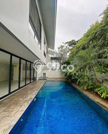 Rumah Mewah LB 879m2 Siap Huni Desain Elegan di Kemang, Jakarta Selatan Rumah Mewah LB 879m2 Siap Huni Desain Elegan di Kemang, Jakarta Selatan