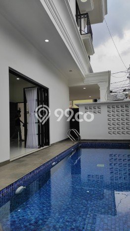 Dijual Rumah Luas Elegan Dengan View Cantik di Kav DKI, Jakarta Barat Dijual Rumah Luas Elegan Dengan View Cantik di Kav DKI, Jakarta Barat