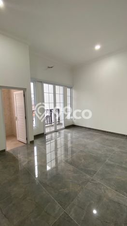 Dijual Rumah Luas Elegan Dengan View Eksklusif di Joglo, Jakarta Barat Dijual Rumah Luas Elegan Dengan View Eksklusif di Joglo, Jakarta Barat