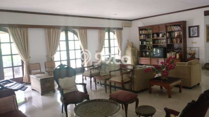 Siap Huni Hunian Elit 7 Kamar di Kebayoran Baru Dekat ke Mana Saja Siap Huni Hunian Elit 7 Kamar di Kebayoran Baru Dekat ke Mana Saja