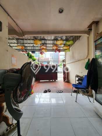Rumah Elit Modern Siap Huni di Blok M Jakarta Selatan Rumah Elit Modern Siap Huni di Blok M Jakarta Selatan