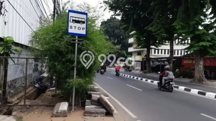 Ruko Bagus LT 410m2 LB 500m2 Dijual di Kebayoran Lama Jakarta Selatan Ruko Bagus LT 410m2 LB 500m2 Dijual di Kebayoran Lama Jakarta Selatan