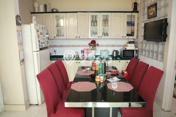Dijual Rumah Premium dengan Fasilitas Sekitar Lengkap di Kembangan, Jakarta Barat Dijual Rumah Premium dengan Fasilitas Sekitar Lengkap di Kembangan, Jakarta Barat