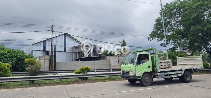 LOKASI PREMIUM! Gudang Kawasan Usaha di Gianyar, Luas 420m², Siap Operasional LOKASI PREMIUM! Gudang Kawasan Usaha di Gianyar, Luas 420m², Siap Operasional