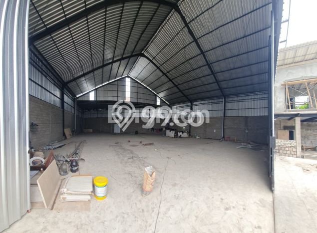 LOKASI PREMIUM! Gudang Kawasan Usaha di Gianyar, Luas 420m², Siap Operasional LOKASI PREMIUM! Gudang Kawasan Usaha di Gianyar, Luas 420m², Siap Operasional