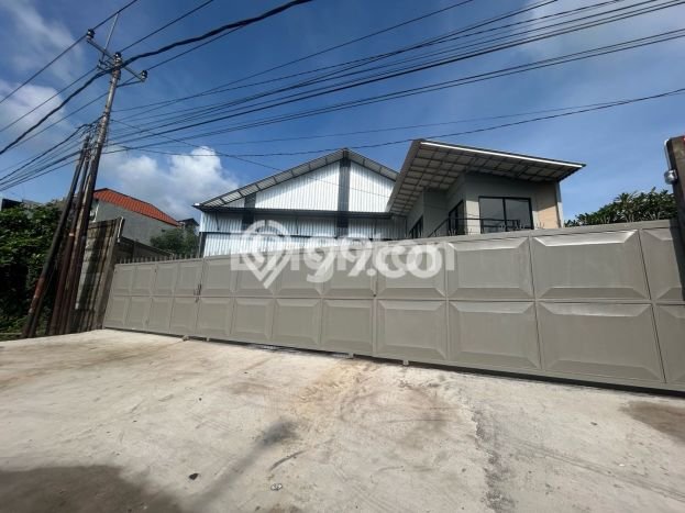 LOKASI PREMIUM! Gudang Kawasan Usaha di Gianyar, Luas 420m², Siap Operasional LOKASI PREMIUM! Gudang Kawasan Usaha di Gianyar, Luas 420m², Siap Operasional