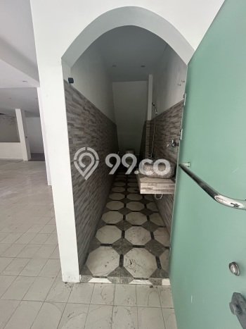 Ruko Disewa di Denpasar dengan LB 200m2 Area Komersial Ramai Ruko Disewa di Denpasar dengan LB 200m2 Area Komersial Ramai