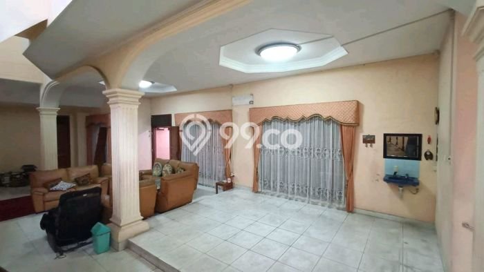 Ready to Use! Premium House LT 595m2 Desain Elegan di Meruya Ready to Use! Premium House LT 595m2 Desain Elegan di Meruya