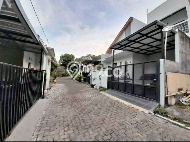 Siap Huni Rumah Minimalis & Modern LB 120m2 di Pudak Payung Siap Huni Rumah Minimalis & Modern LB 120m2 di Pudak Payung