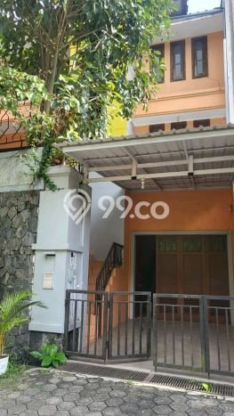 Disewakan! Rumah 3 Kamar Tidur &
3 Kamar Mandi di Candi Golf, Semarang Disewakan! Rumah 3 Kamar Tidur &
3 Kamar Mandi di Candi Golf, Semarang