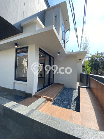 For Sale Rumah Mewah Exclusive di Mulyorejo, Surabaya For Sale Rumah Mewah Exclusive di Mulyorejo, Surabaya