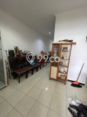 Best Deal Hunian Premium Ideal dan Luas di Genteng, Surabaya Best Deal Hunian Premium Ideal dan Luas di Genteng, Surabaya